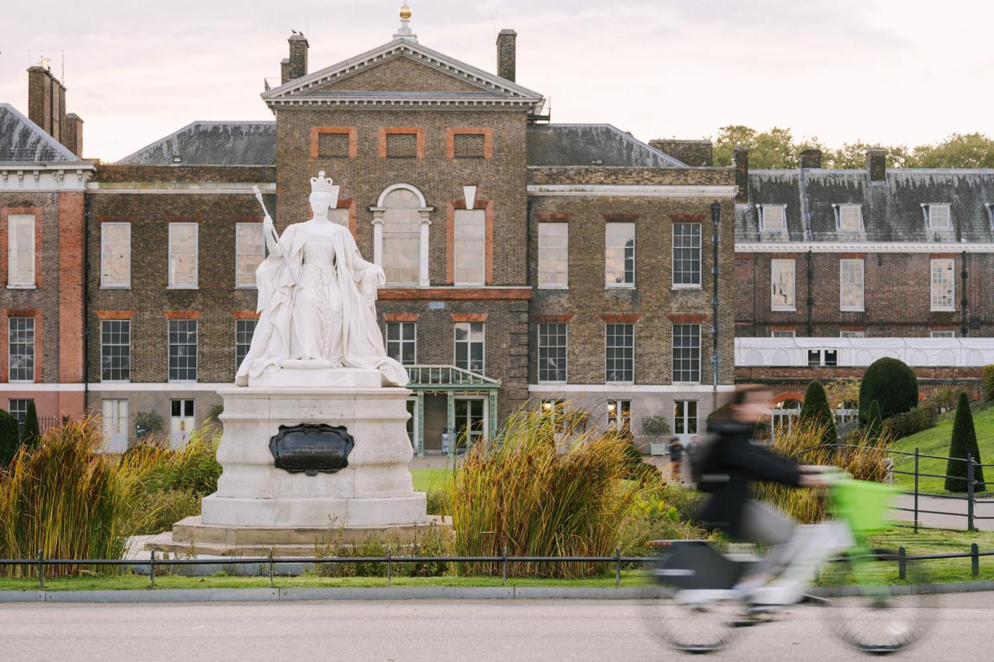 Kensington Gardens Hotel, Sonder By Marriott Bonvoy Лондон Екстериор снимка