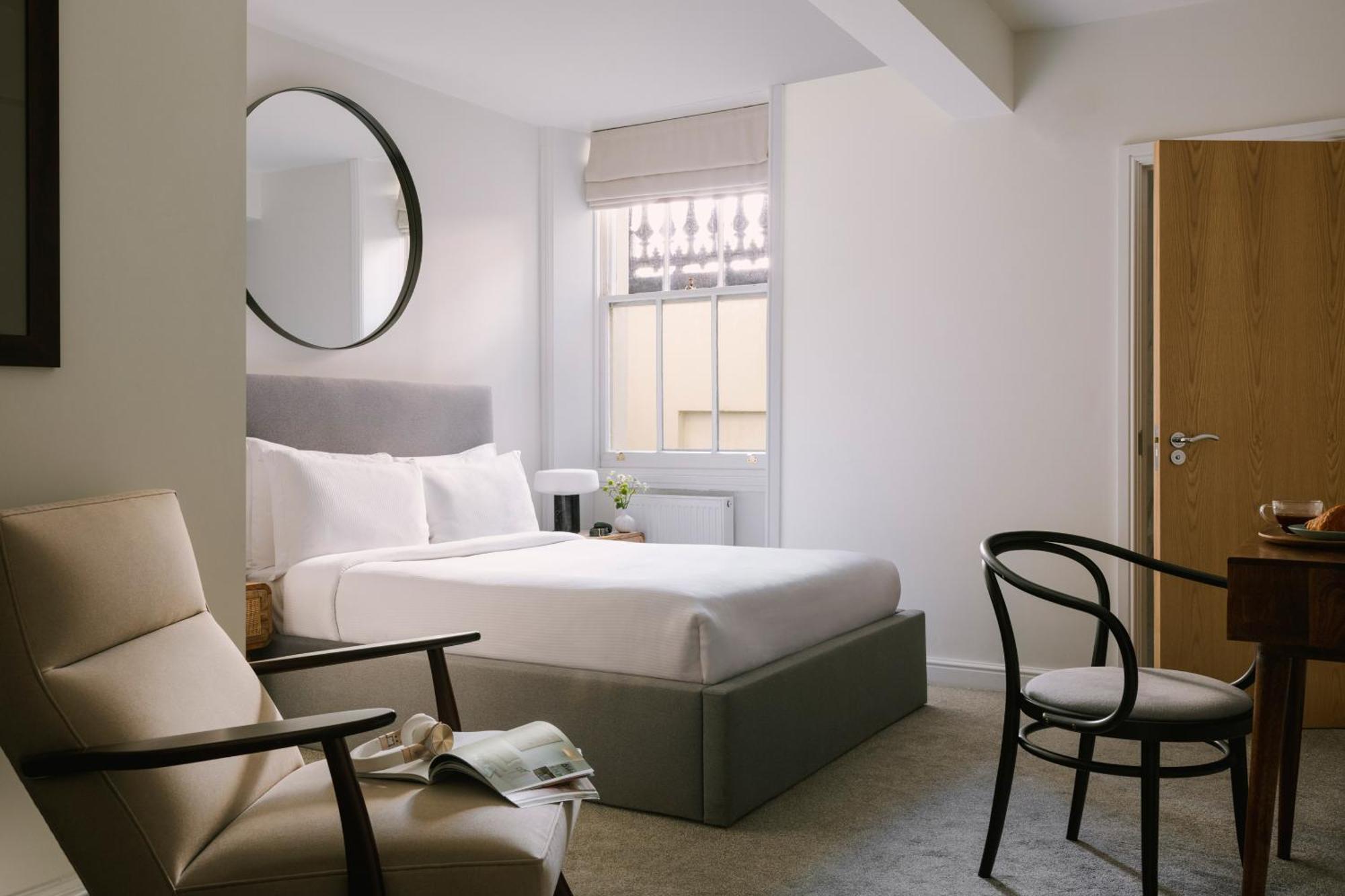 Kensington Gardens Hotel, Sonder By Marriott Bonvoy Лондон Стая снимка