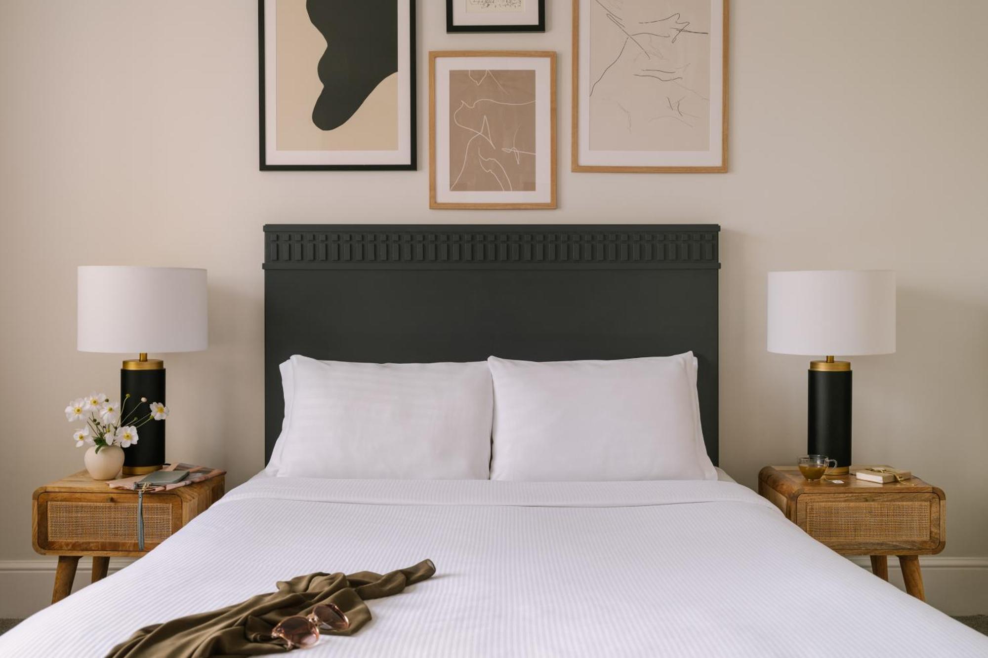 Kensington Gardens Hotel, Sonder By Marriott Bonvoy Лондон Стая снимка