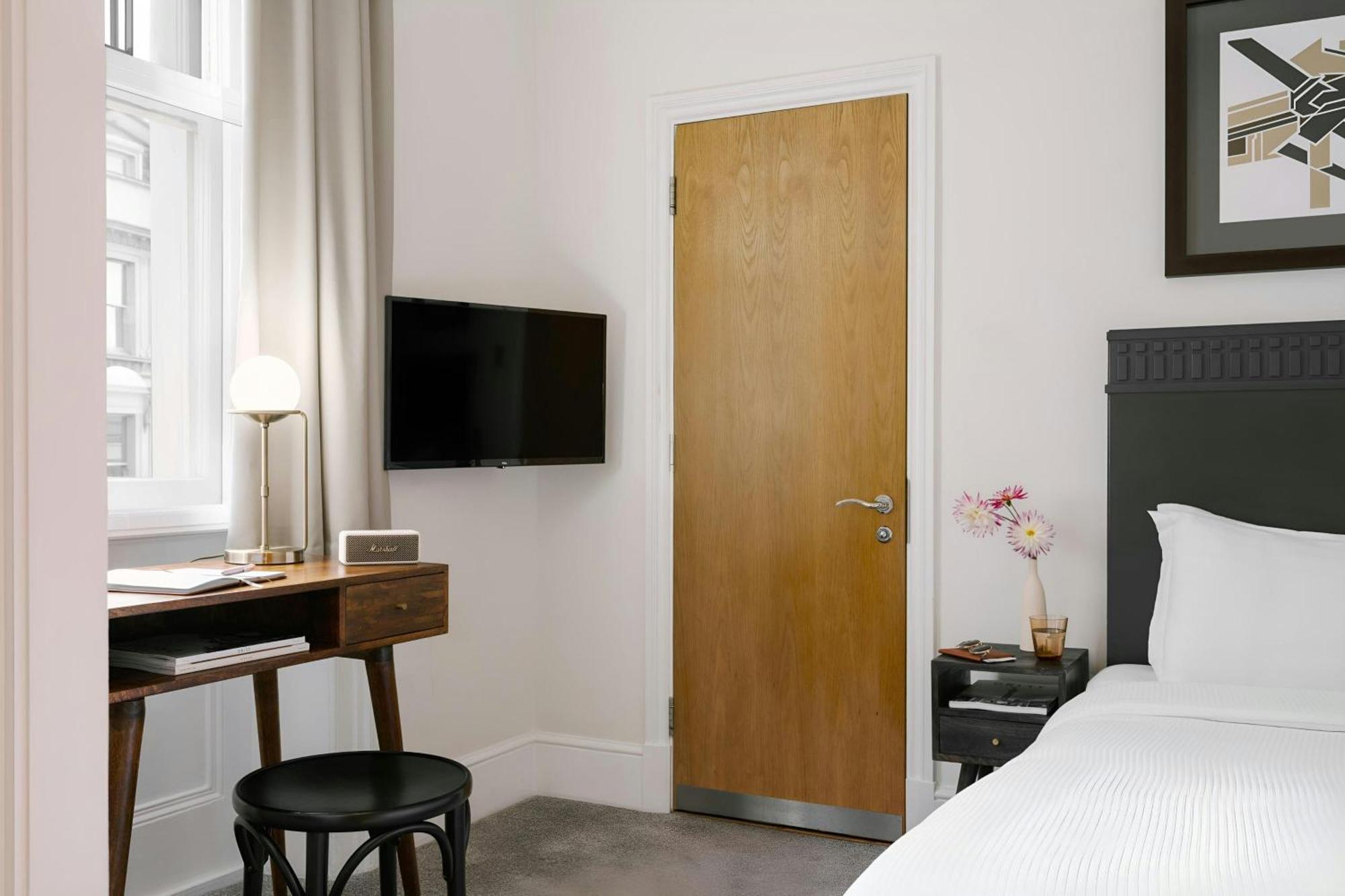 Kensington Gardens Hotel, Sonder By Marriott Bonvoy Лондон Екстериор снимка